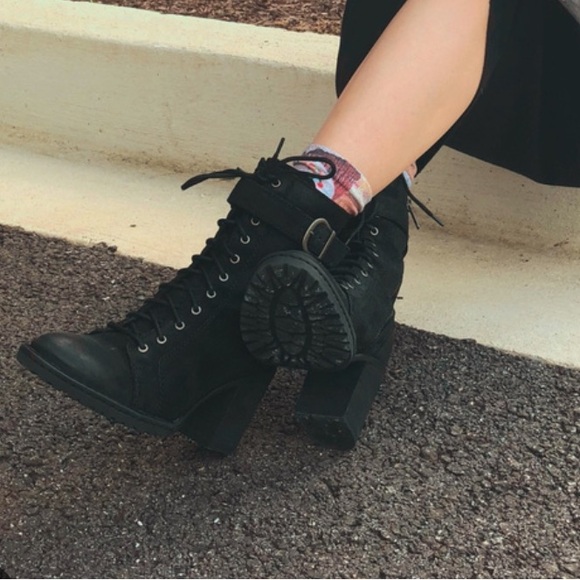 Born Cass Suede Leather Lace Up Boots - Picture 2 of 11